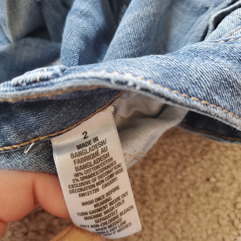 Shorts - Picture 2 of 6
